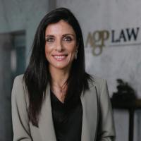 Why Experienced Lawyers are Joining Larger Law Firms as Partners.  What do they really gain?